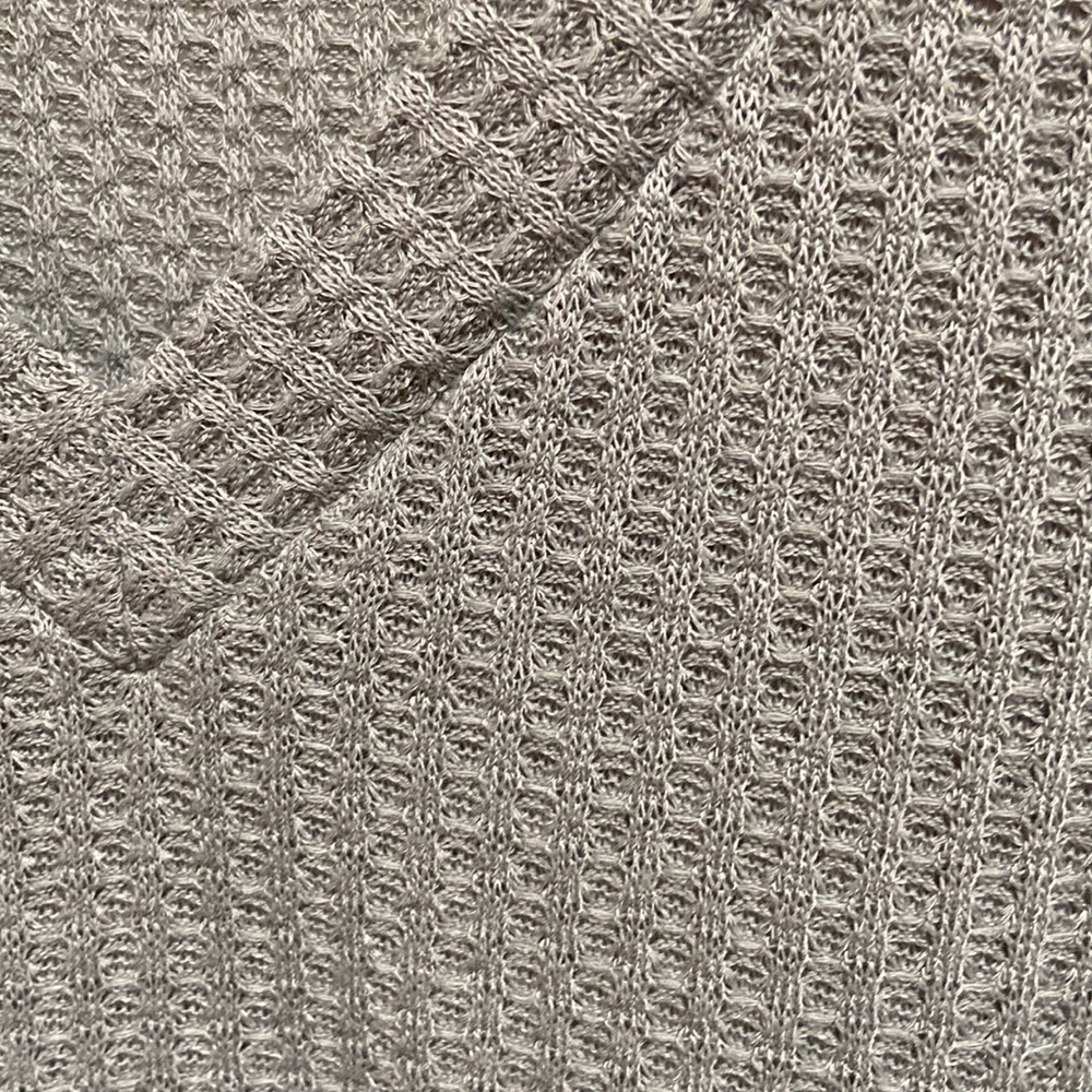 Waffle knit grey v-neck - Picture 2 of 3